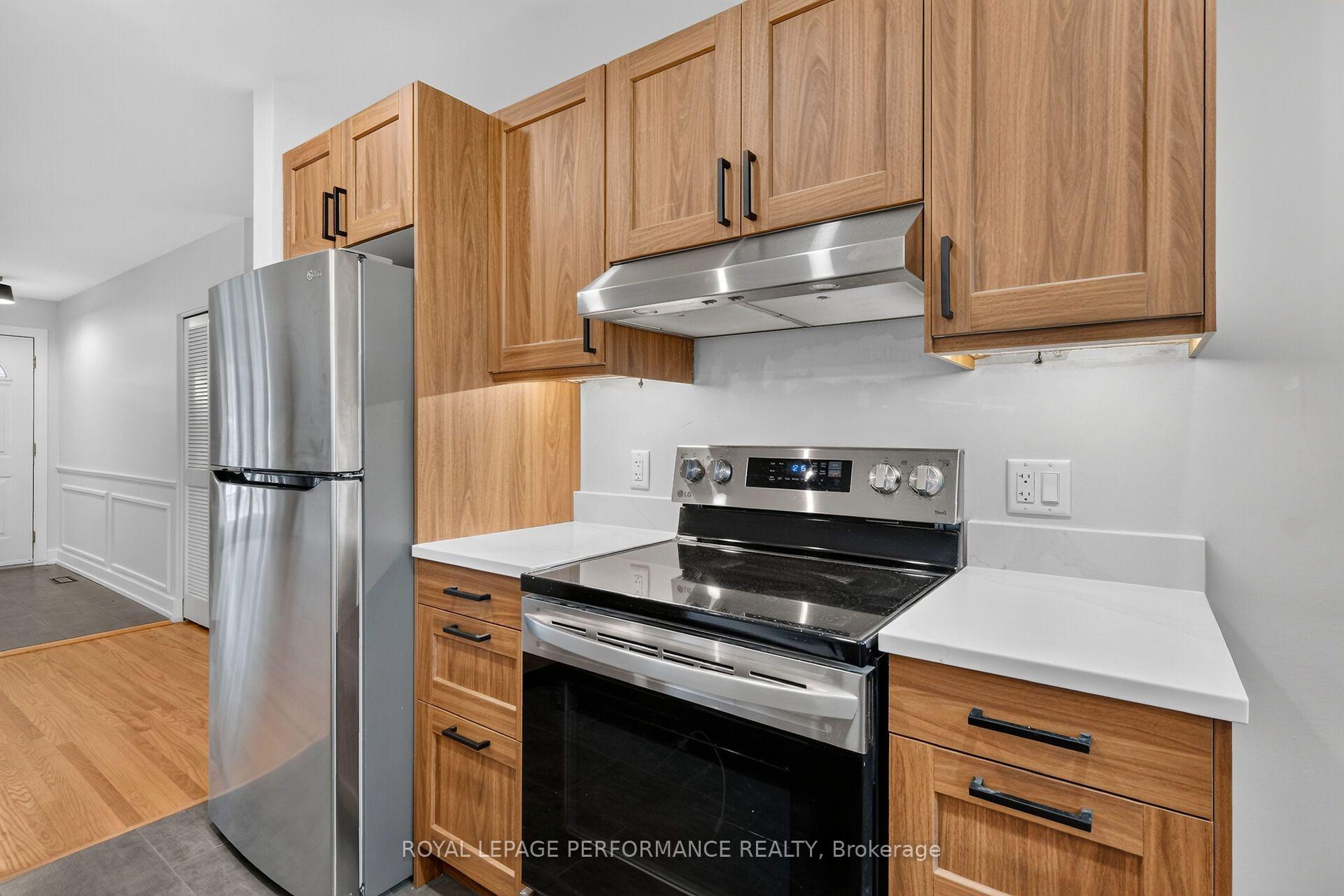 Photo 15 of 2337 Samuel Drive, Ottawa, Elmvale Acres/Urbandale — HOMEH