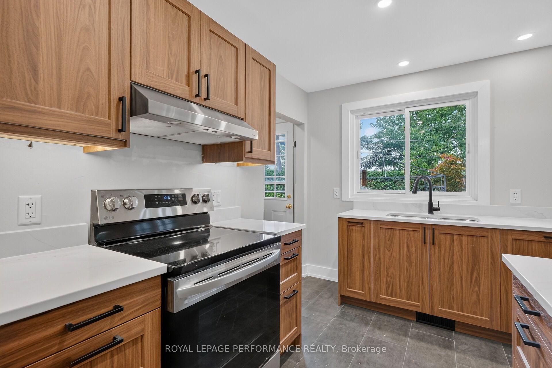 Photo 16 of 2337 Samuel Drive, Ottawa, Elmvale Acres/Urbandale — HOMEH