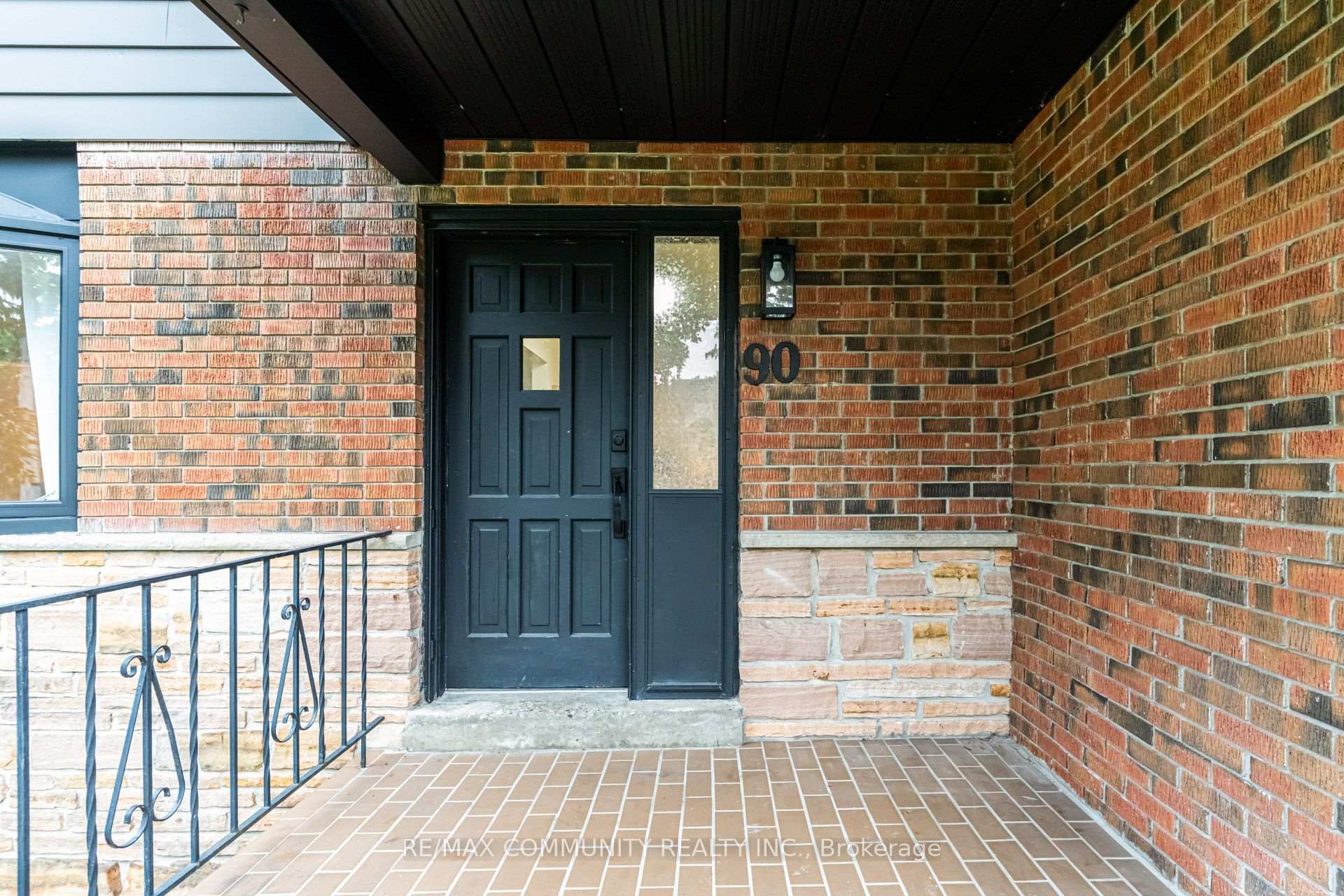 Photo 4 of 90 Euclid Avenue, Scarborough, Highland Creek — HOMEH