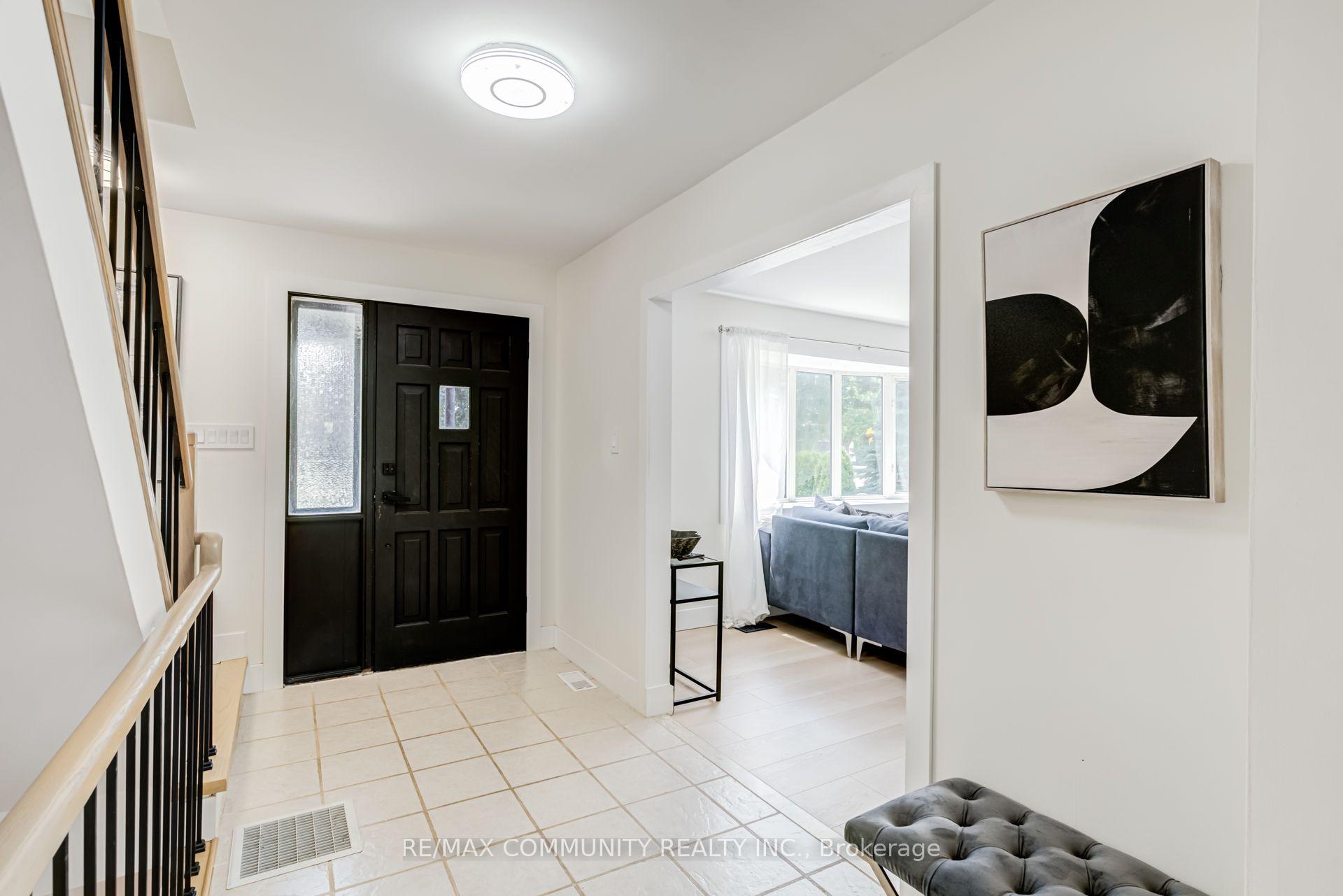 Photo 5 of 90 Euclid Avenue, Scarborough, Highland Creek — HOMEH