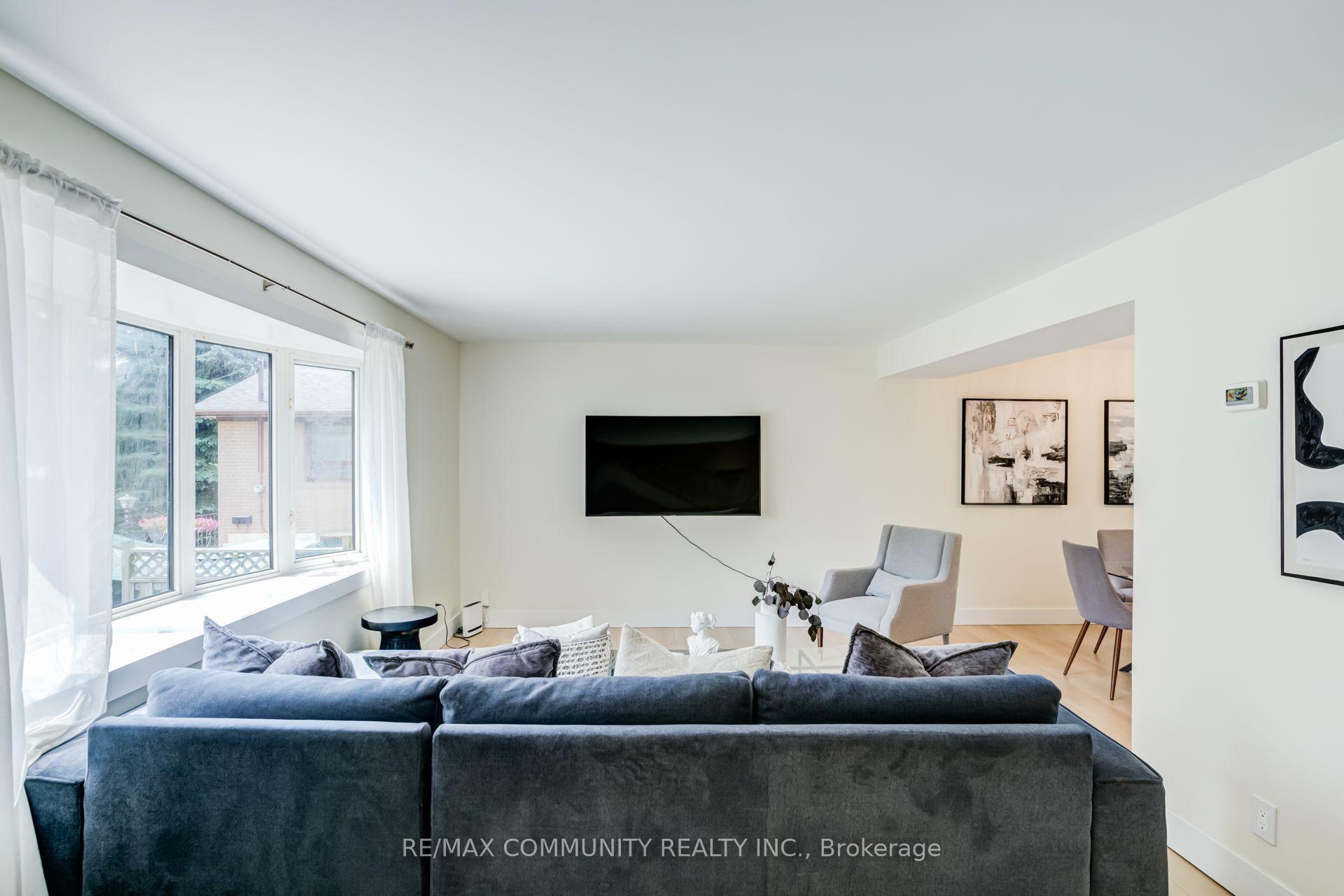 Photo 8 of 90 Euclid Avenue, Scarborough, Highland Creek — HOMEH