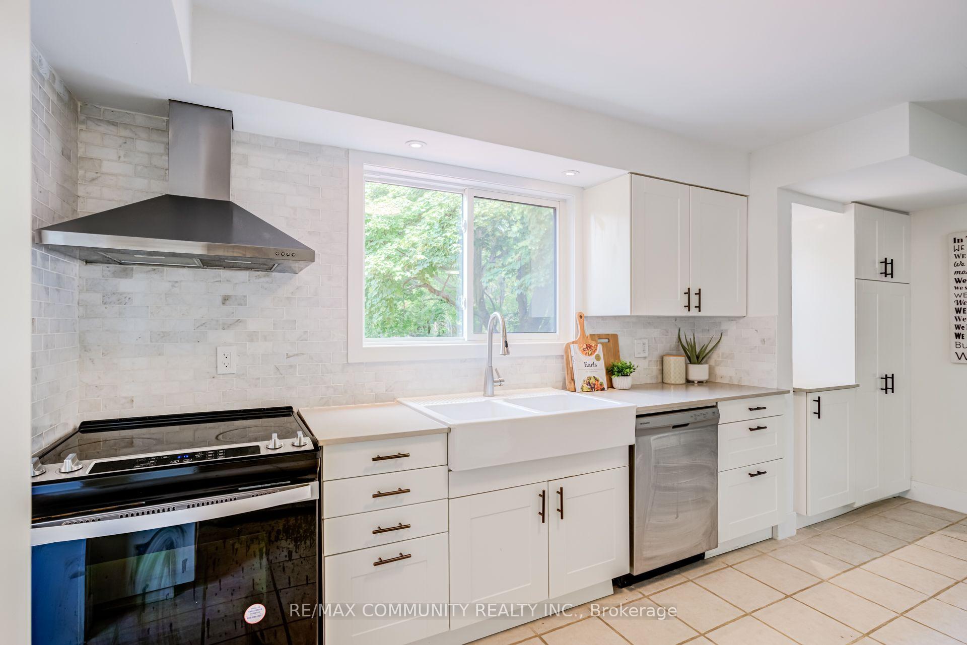 Photo 16 of 90 Euclid Avenue, Scarborough, Highland Creek — HOMEH