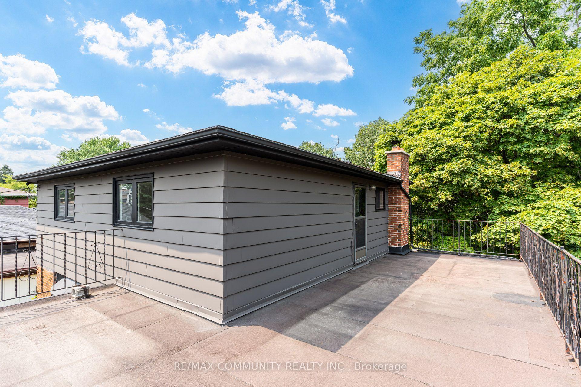 Photo 42 of 90 Euclid Avenue, Scarborough, Highland Creek — HOMEH