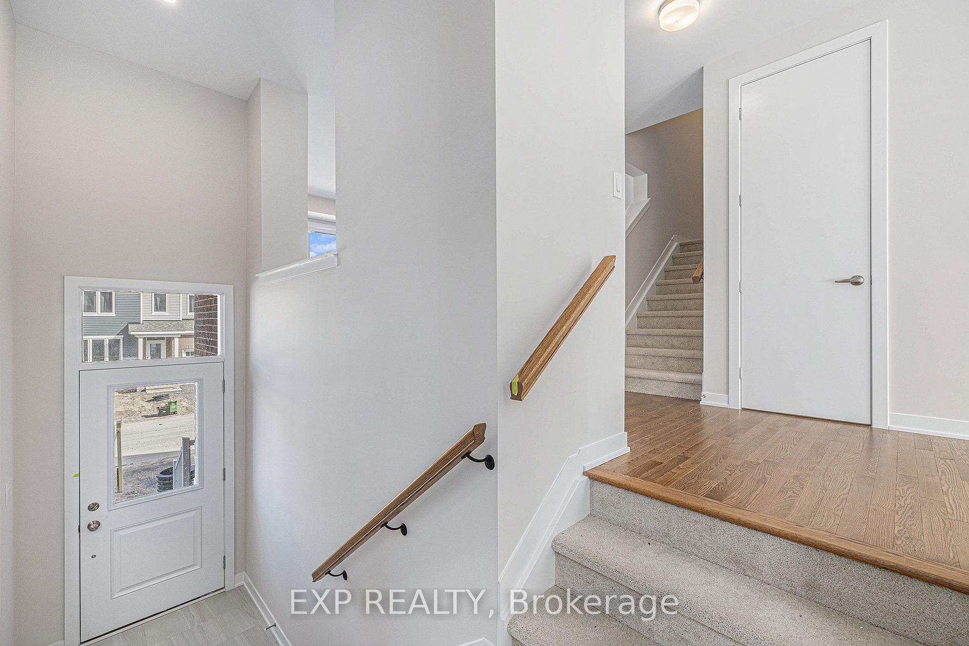 Photo 5 of 364 Appalachian Circle, Ottawa, Barrhaven - Half Moon Bay — HOMEH