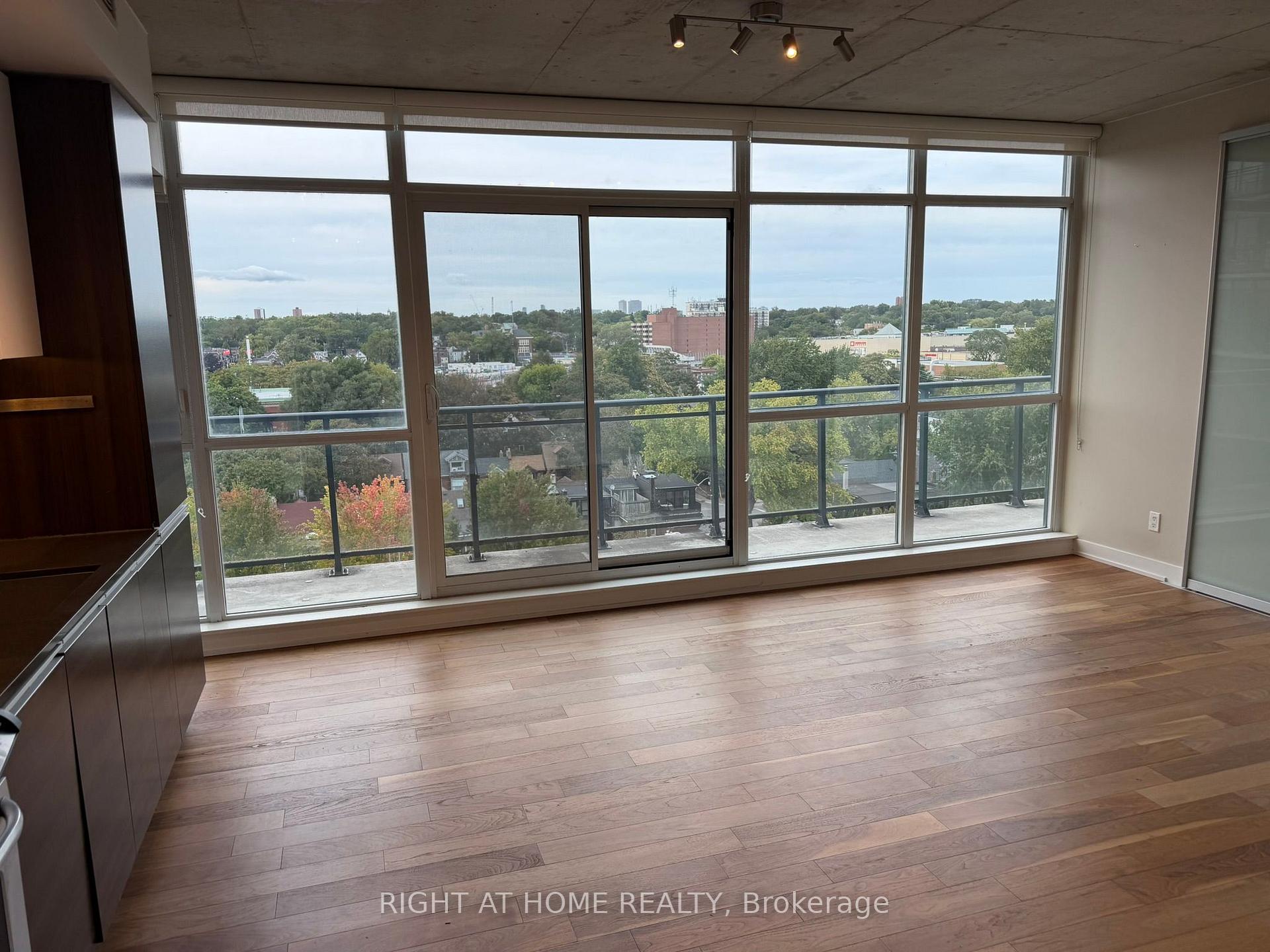 Photo 4 of Unit 1005, 1190 Dundas Street E, Toronto, South Riverdale — HOMEH