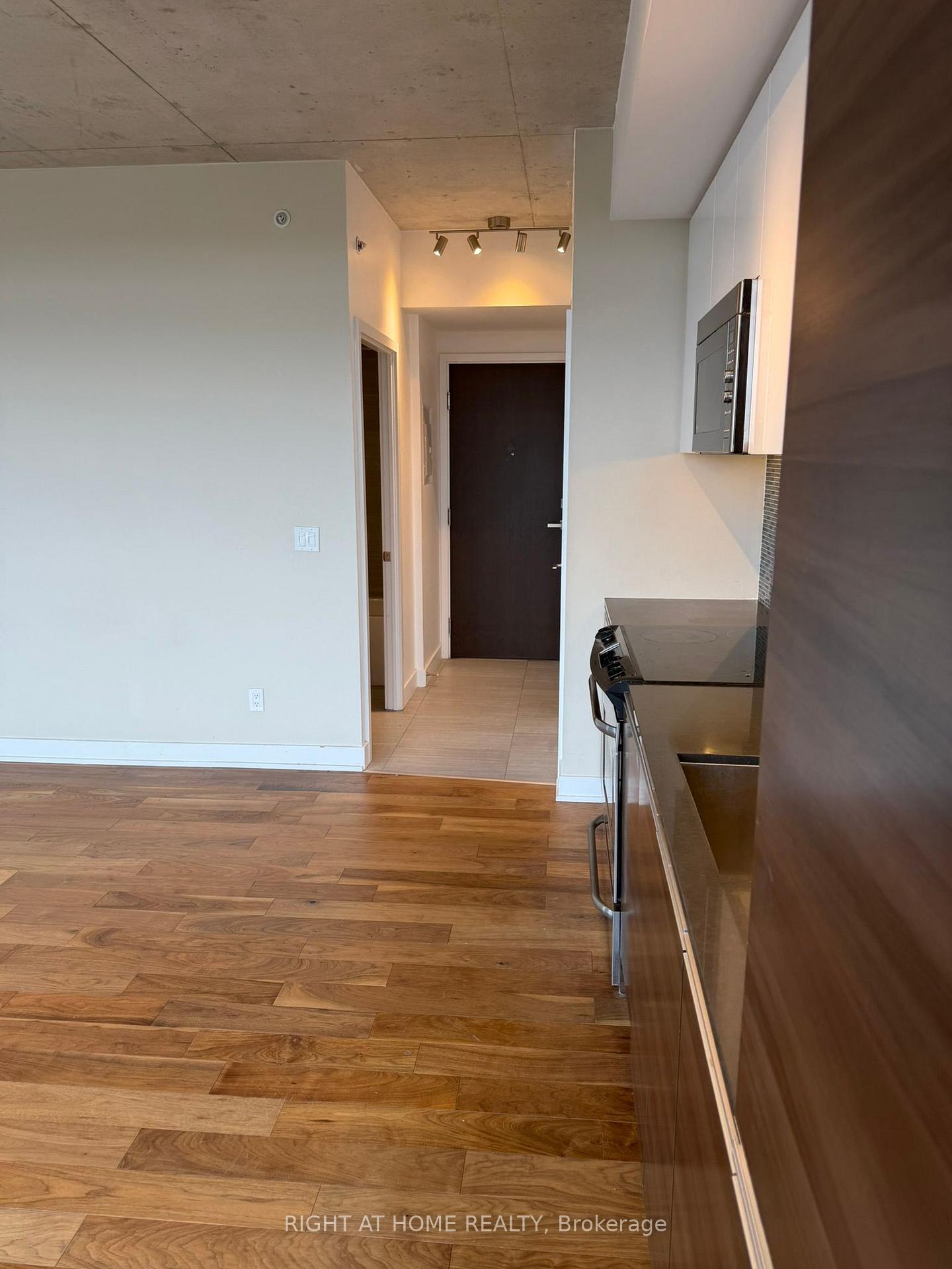 Photo 8 of Unit 1005, 1190 Dundas Street E, Toronto, South Riverdale — HOMEH