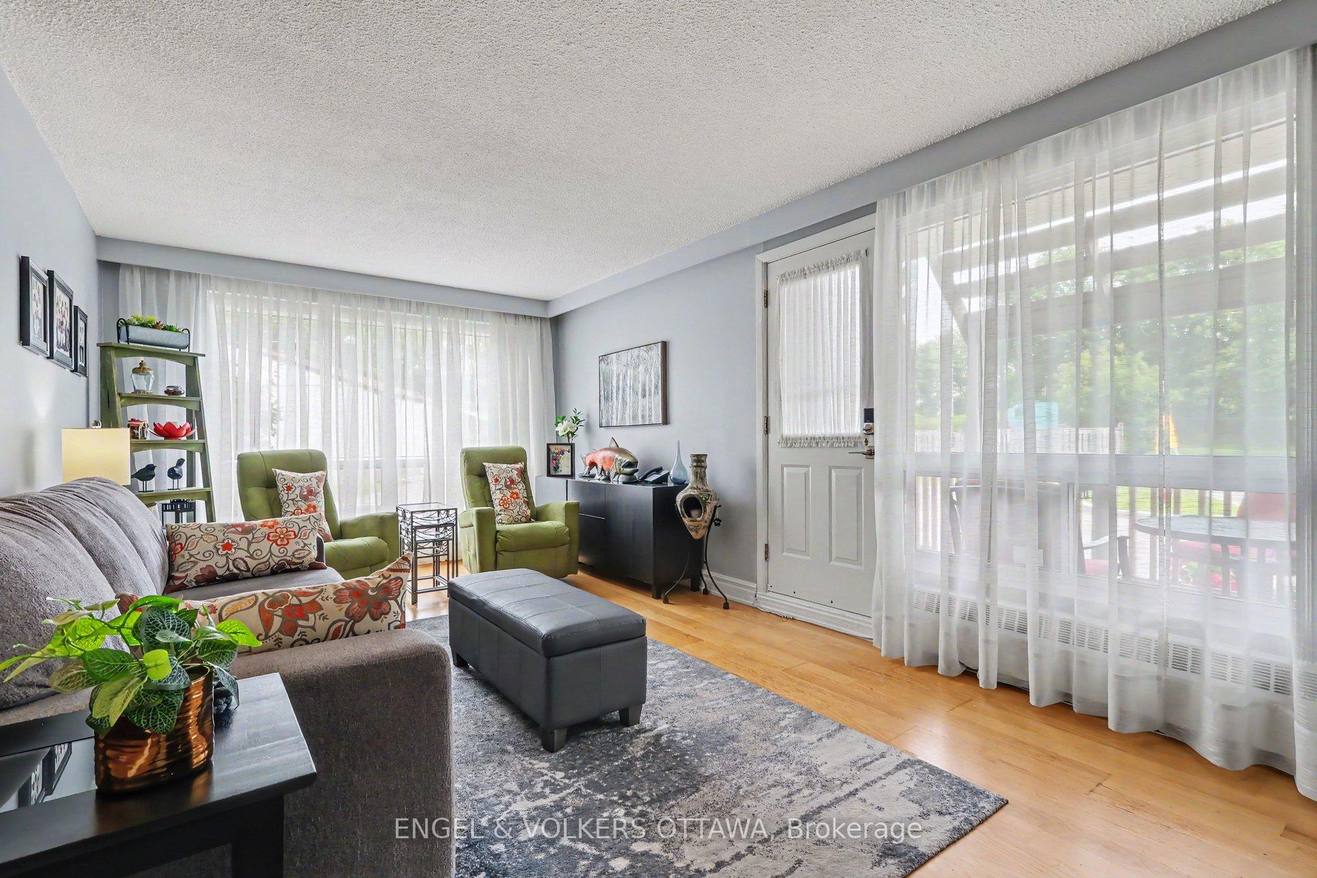 Photo 7 of Unit 109, 915 Elmsmere Road, Ottawa, Beacon Hill South — HOMEH