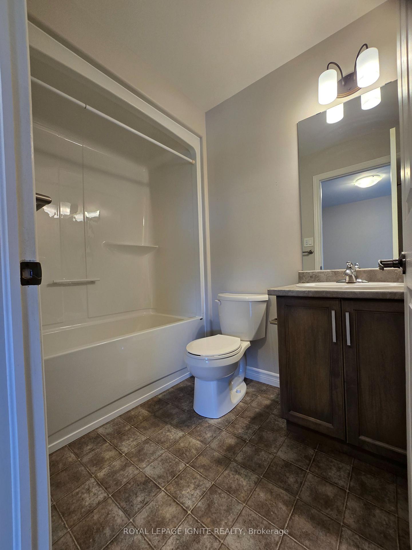 Photo 15 of 52 Cottonwood Drive, Belleville, Thurlow Ward — HOMEH