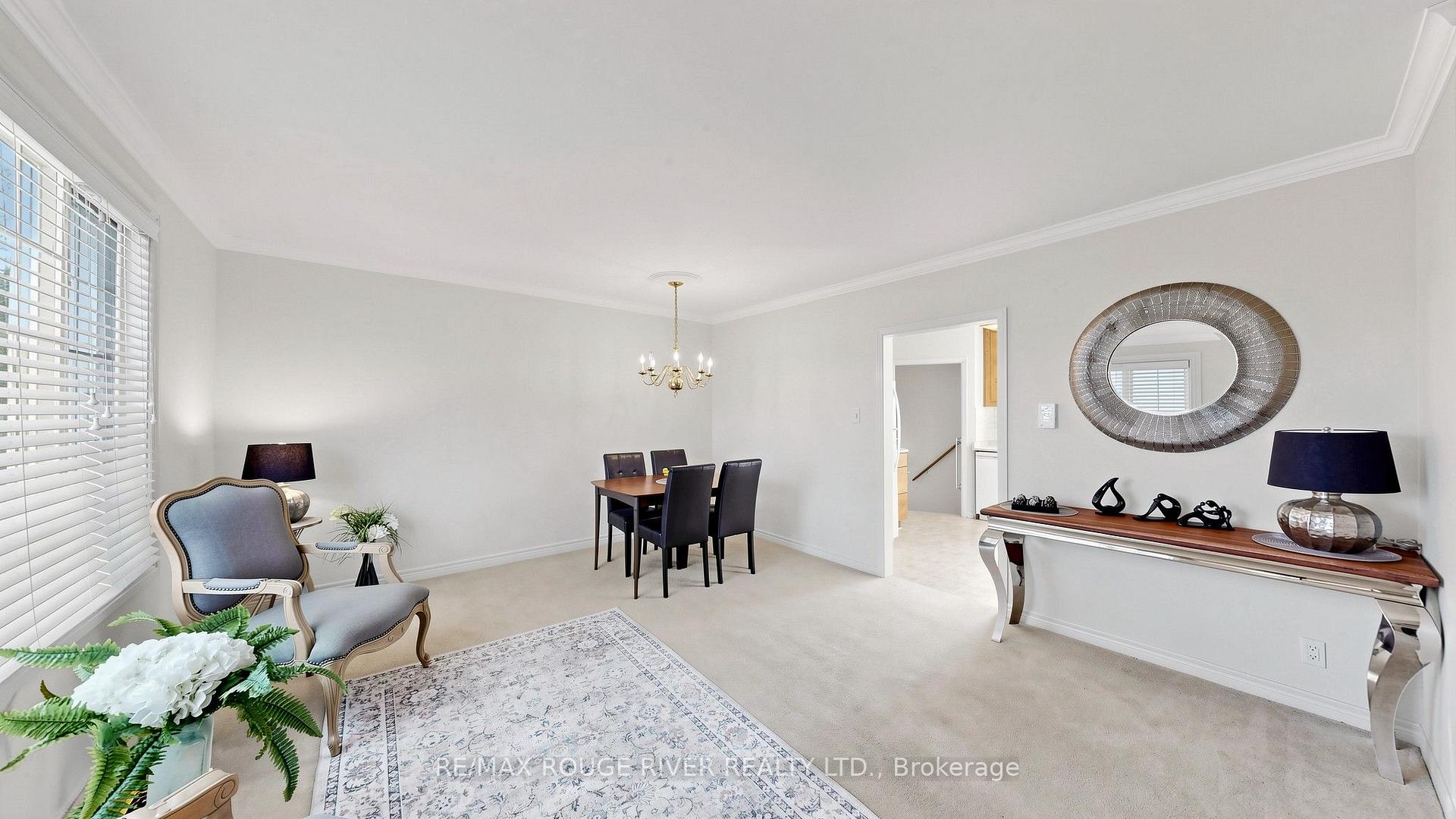 Photo 4 of 35 Southlawn Drive, Scarborough, L'Amoreaux — HOMEH