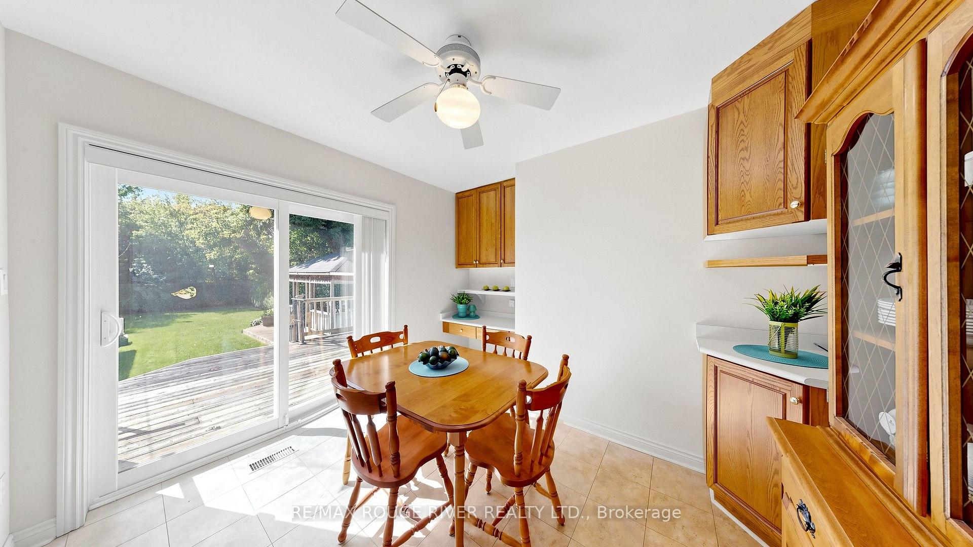 Photo 11 of 35 Southlawn Drive, Scarborough, L'Amoreaux — HOMEH