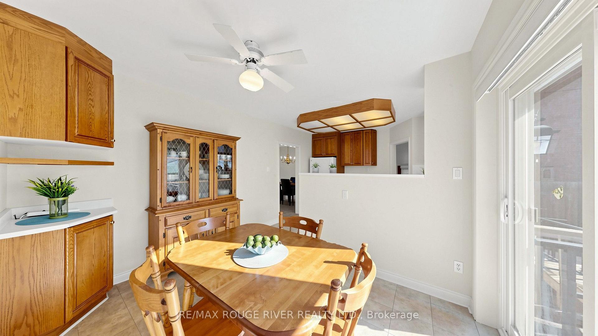 Photo 13 of 35 Southlawn Drive, Scarborough, L'Amoreaux — HOMEH