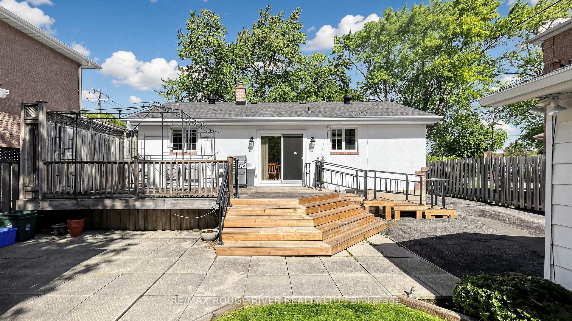 Photo 29 of 35 Southlawn Drive, Scarborough, L'Amoreaux — HOMEH
