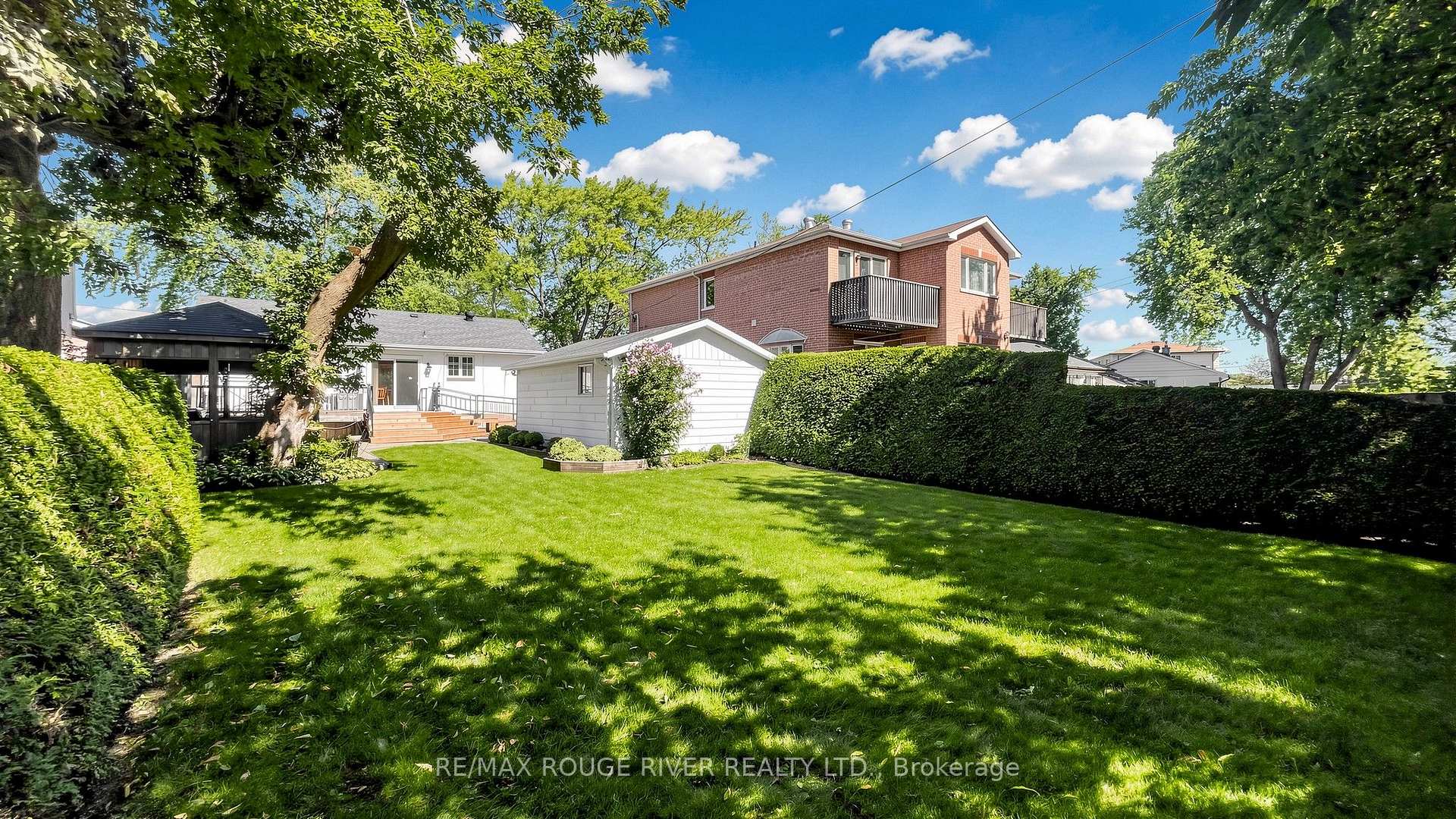 Photo 32 of 35 Southlawn Drive, Scarborough, L'Amoreaux — HOMEH