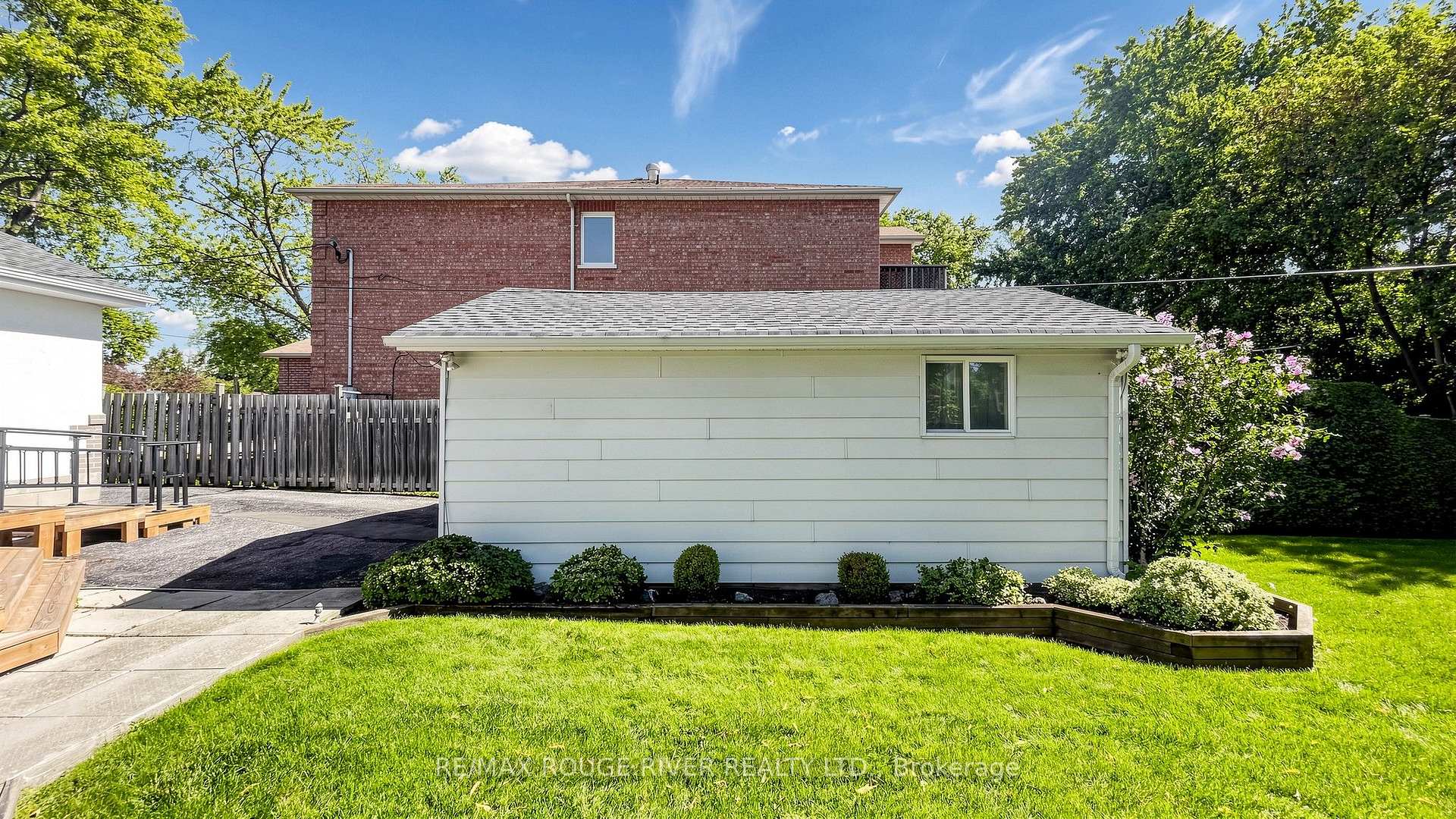 Photo 35 of 35 Southlawn Drive, Scarborough, L'Amoreaux — HOMEH