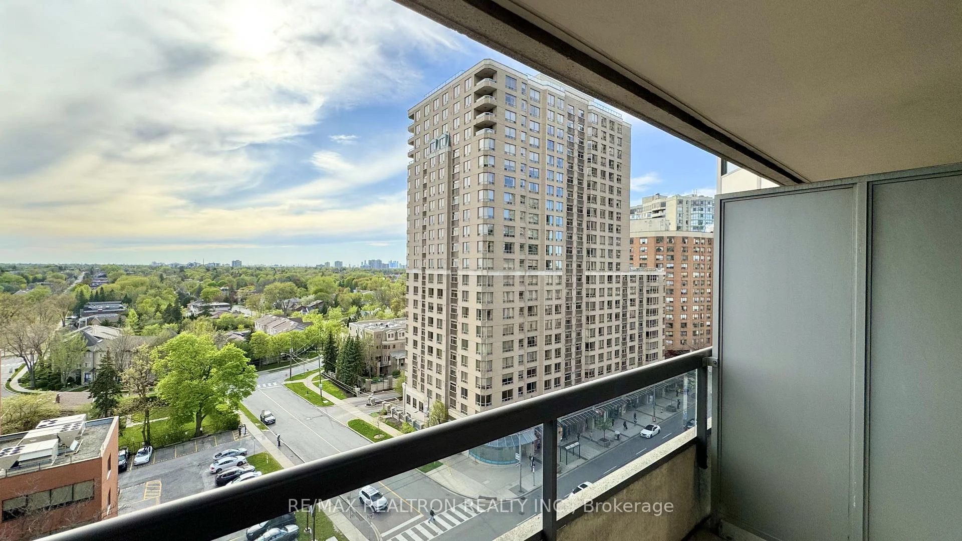 Photo 16 of Unit 1003, 5 Northtown Way, North York, Willowdale East — HOMEH