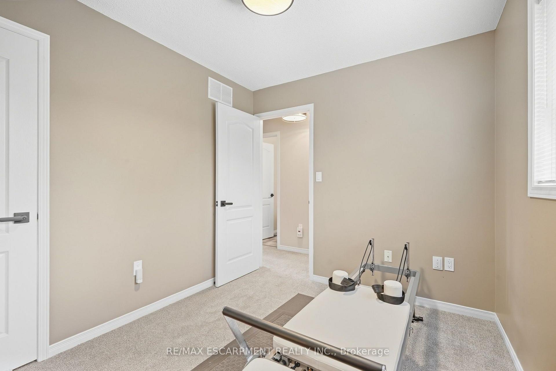 Photo 21 of 14 Kenyon Crescent, Grimsby, Grimsby East — HOMEH