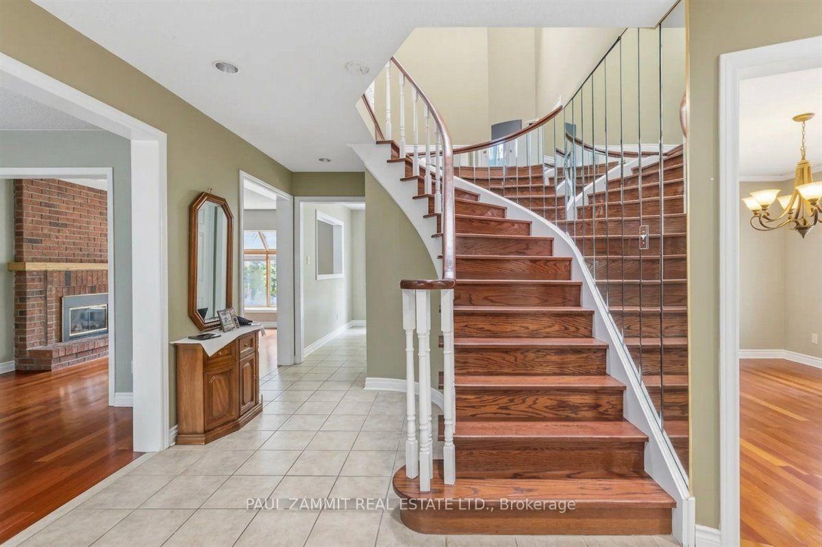 Photo 4 of 180 Lyndhurst Drive, Markham, Thornlea — HOMEH