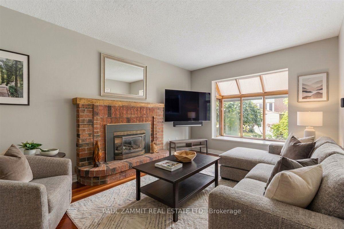 Photo 6 of 180 Lyndhurst Drive, Markham, Thornlea — HOMEH