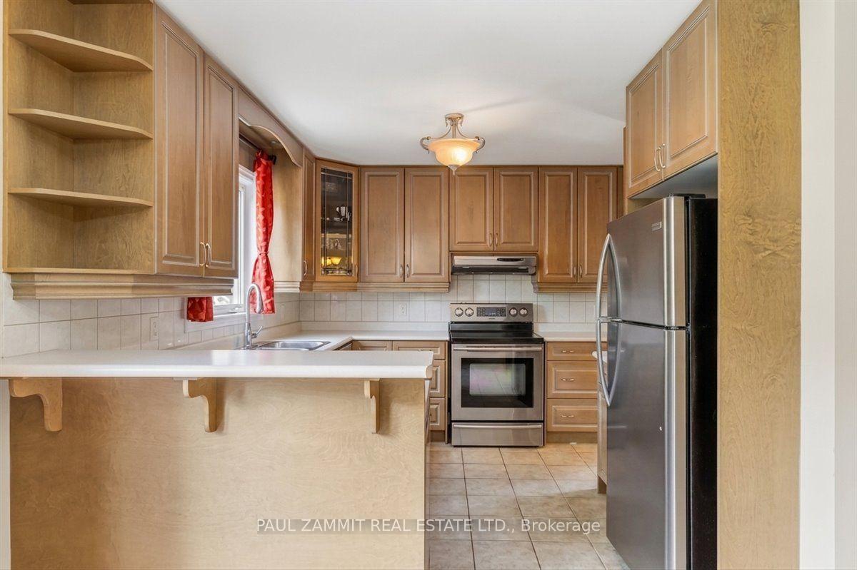 Photo 9 of 180 Lyndhurst Drive, Markham, Thornlea — HOMEH