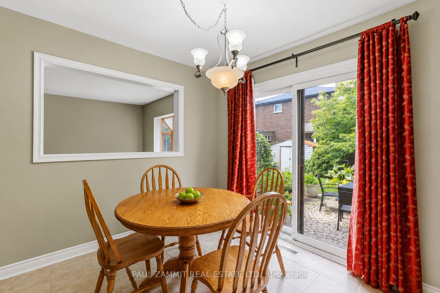 Photo 13 of 180 Lyndhurst Drive, Markham, Thornlea — HOMEH