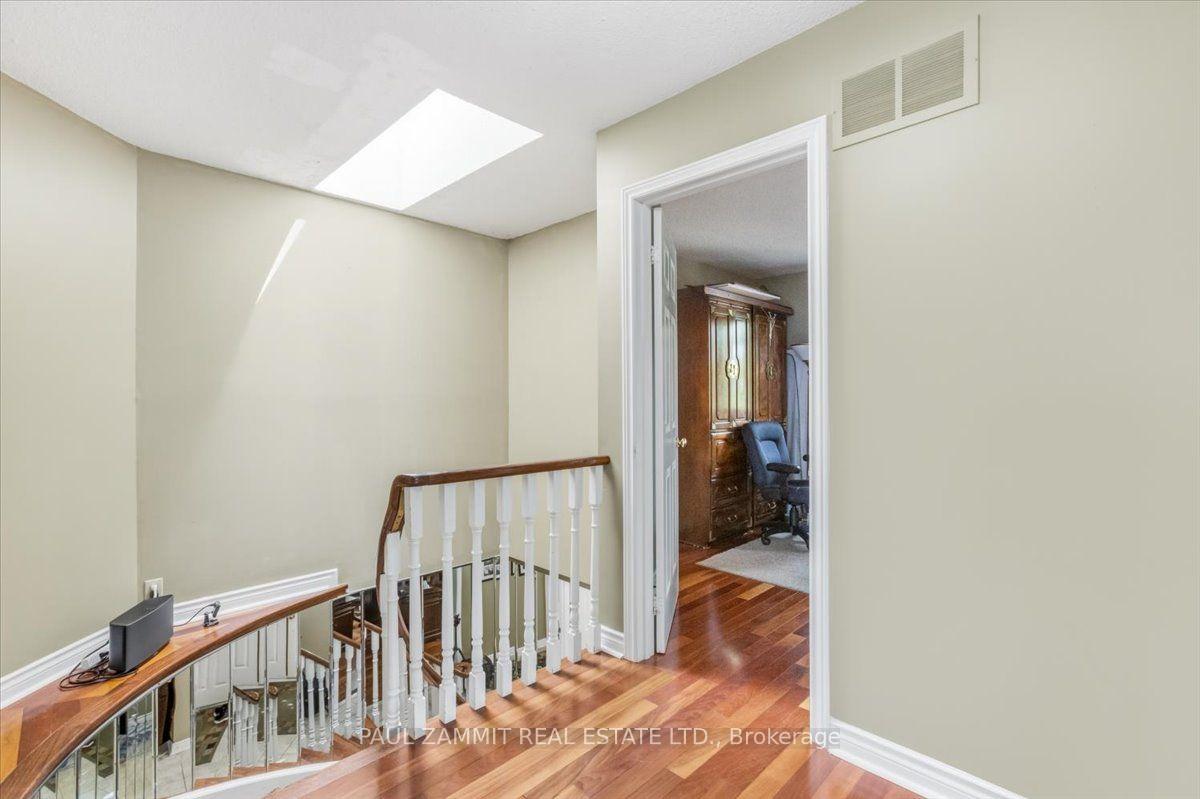 Photo 15 of 180 Lyndhurst Drive, Markham, Thornlea — HOMEH