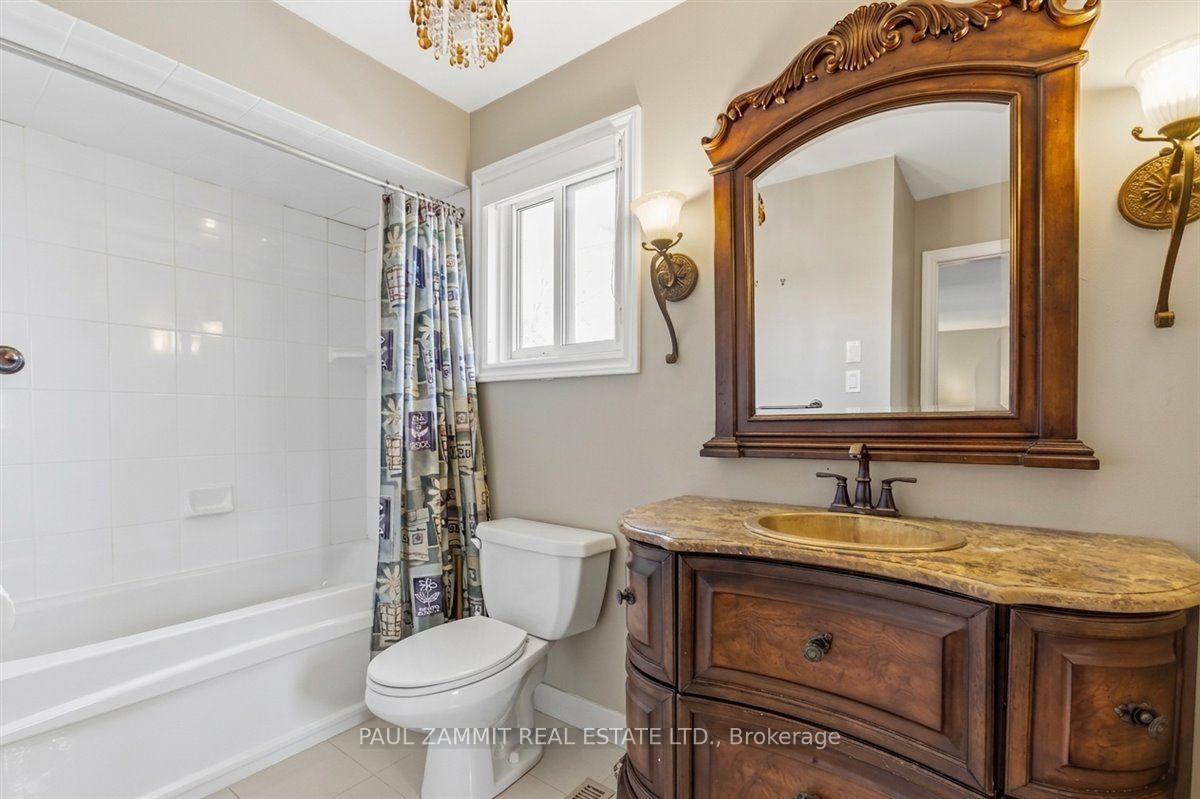 Photo 17 of 180 Lyndhurst Drive, Markham, Thornlea — HOMEH