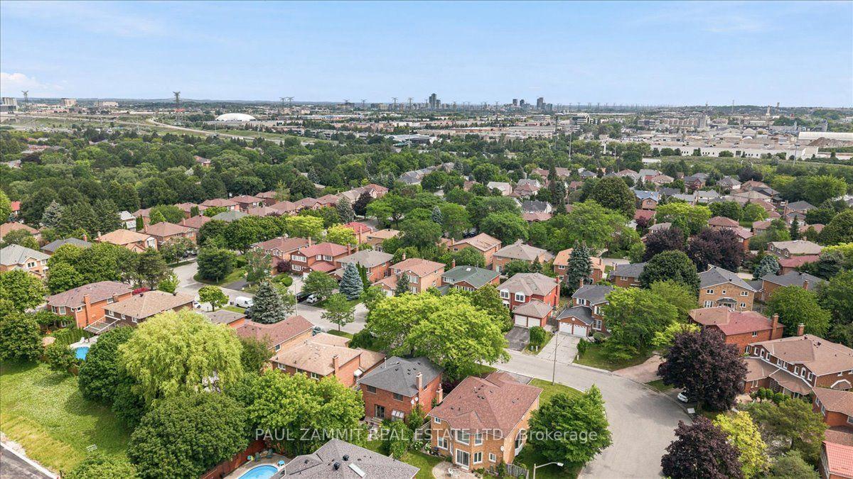 Photo 30 of 180 Lyndhurst Drive, Markham, Thornlea — HOMEH