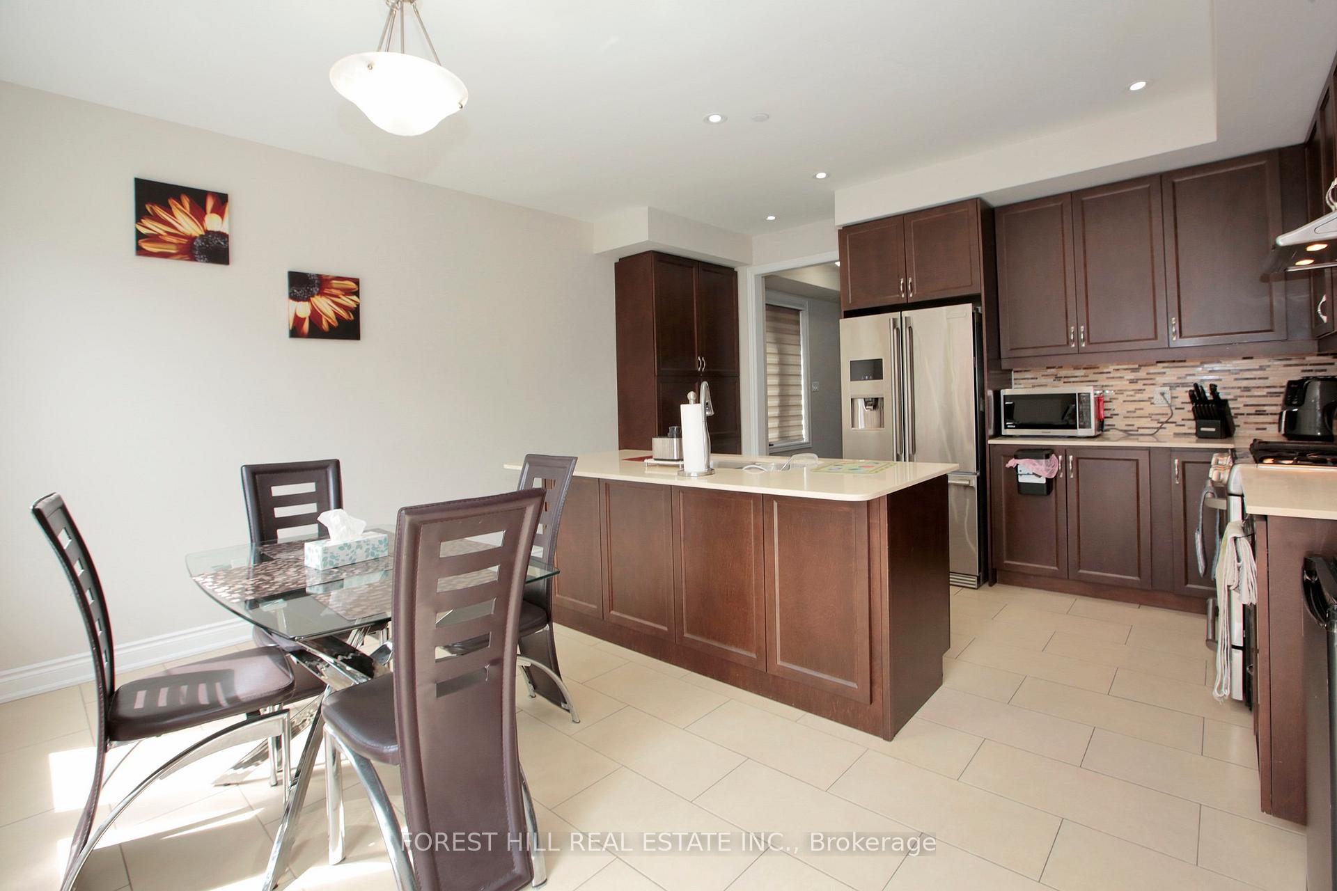 Photo 3 of Unit 142, 1331 Major Mackenzie Drive W, Vaughan, Patterson — HOMEH