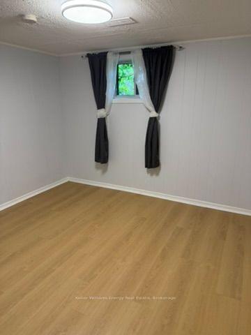 Photo 4 of 713 Yeremi Street, Pickering, West Shore — HOMEH