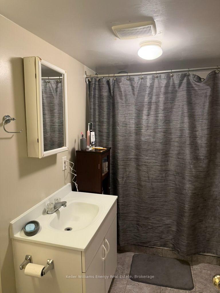 Photo 9 of 713 Yeremi Street, Pickering, West Shore — HOMEH