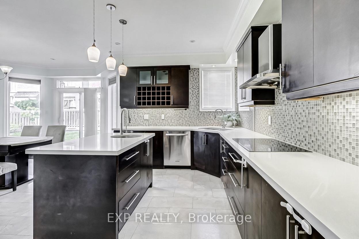 Photo 9 of 17 Country Ridge Drive, Markham, Wismer — HOMEH