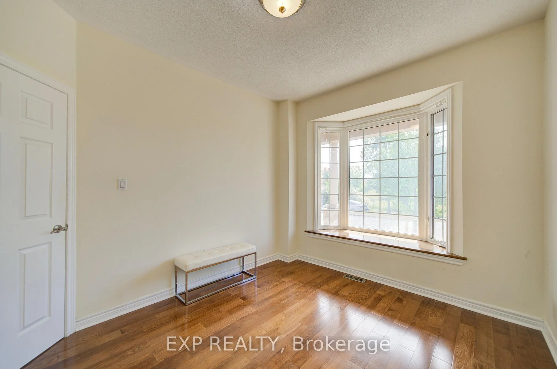 Photo 16 of 17 Country Ridge Drive, Markham, Wismer — HOMEH