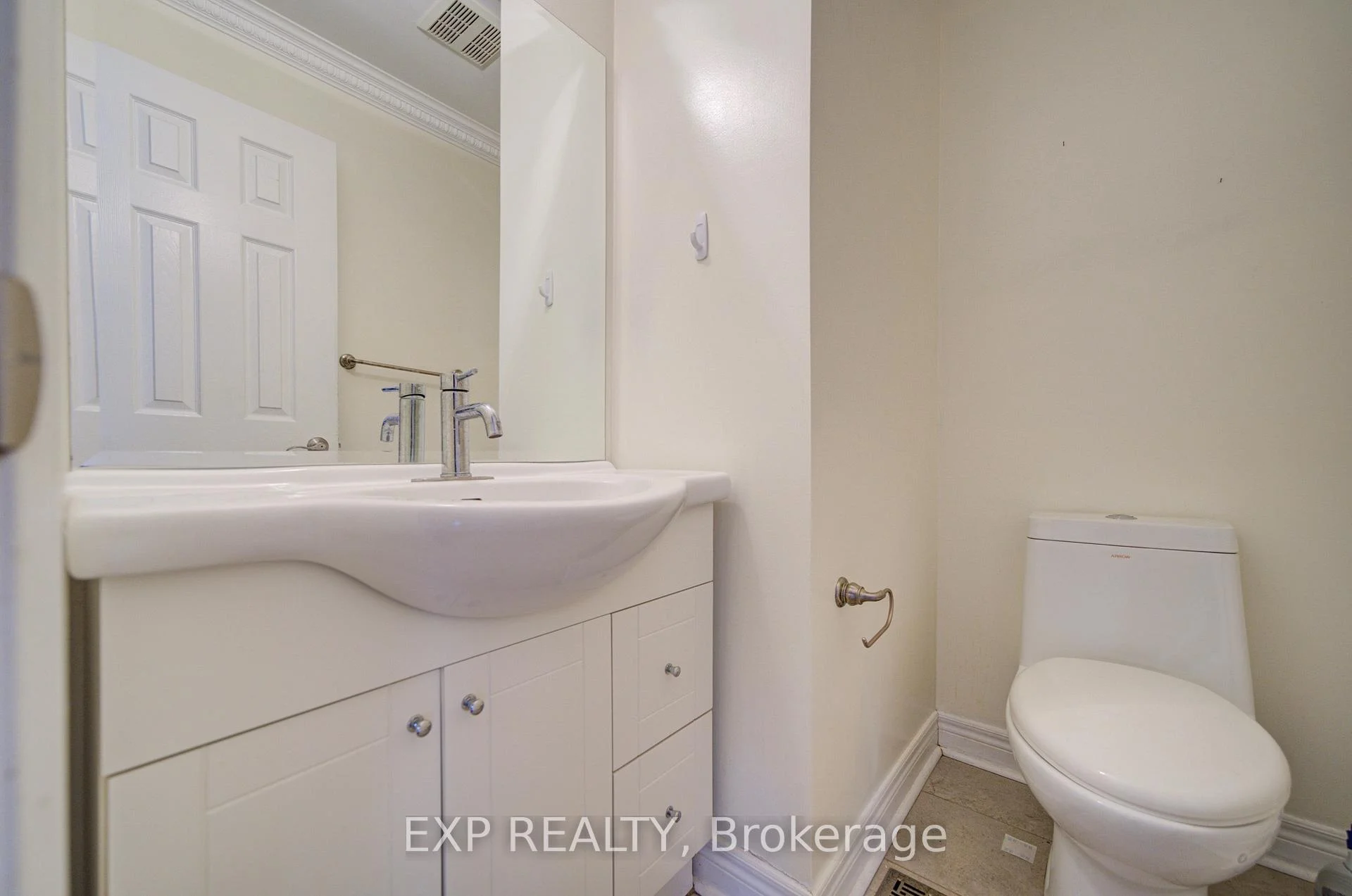 Photo 18 of 17 Country Ridge Drive, Markham, Wismer — HOMEH