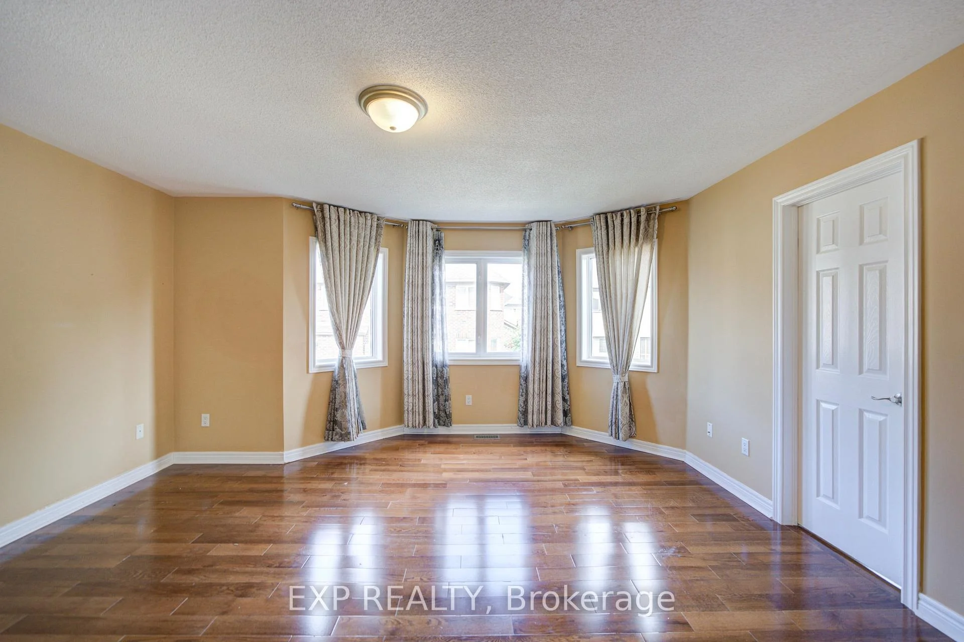 Photo 42 of 17 Country Ridge Drive, Markham, Wismer — HOMEH