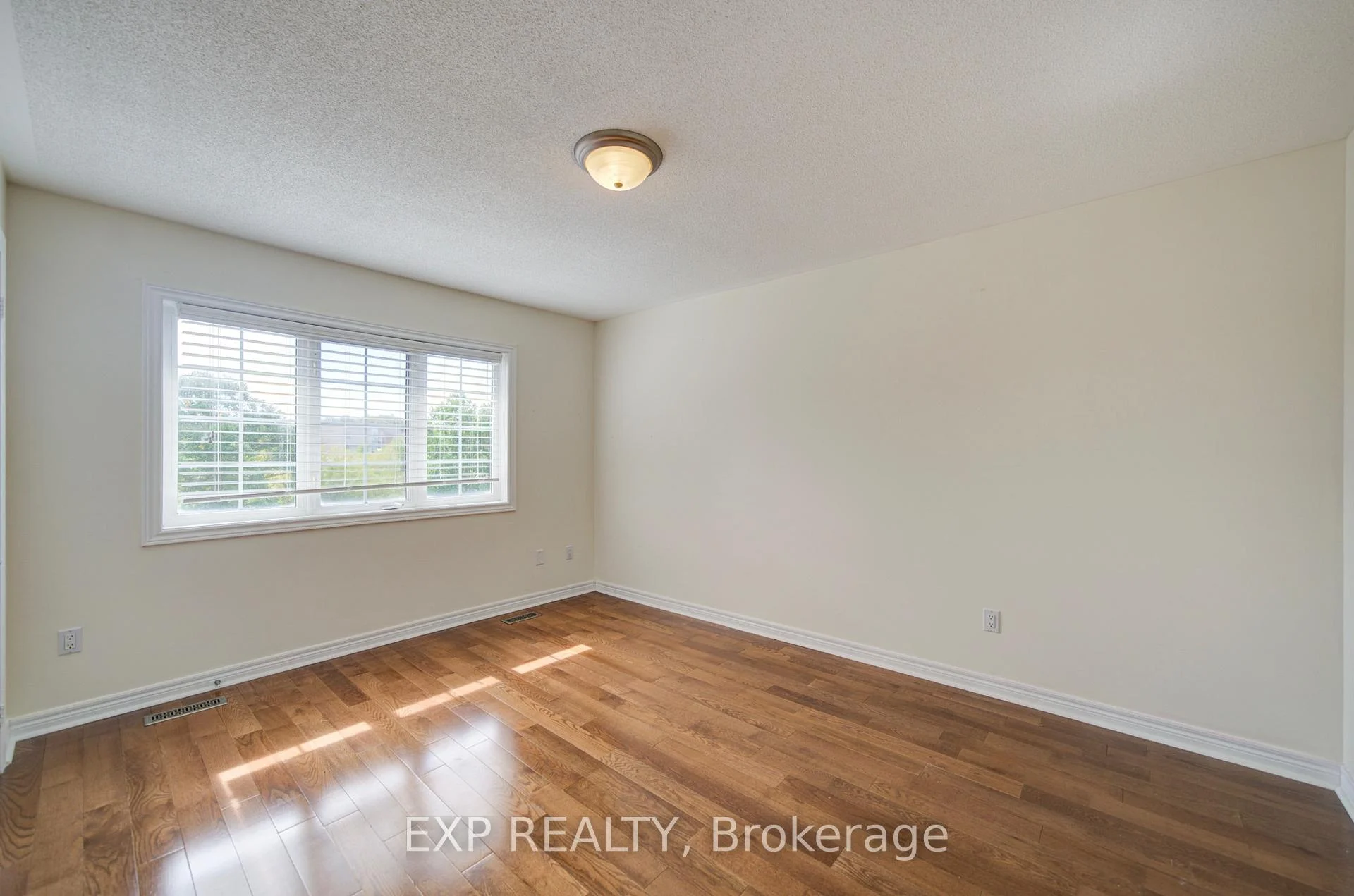 Photo 43 of 17 Country Ridge Drive, Markham, Wismer — HOMEH