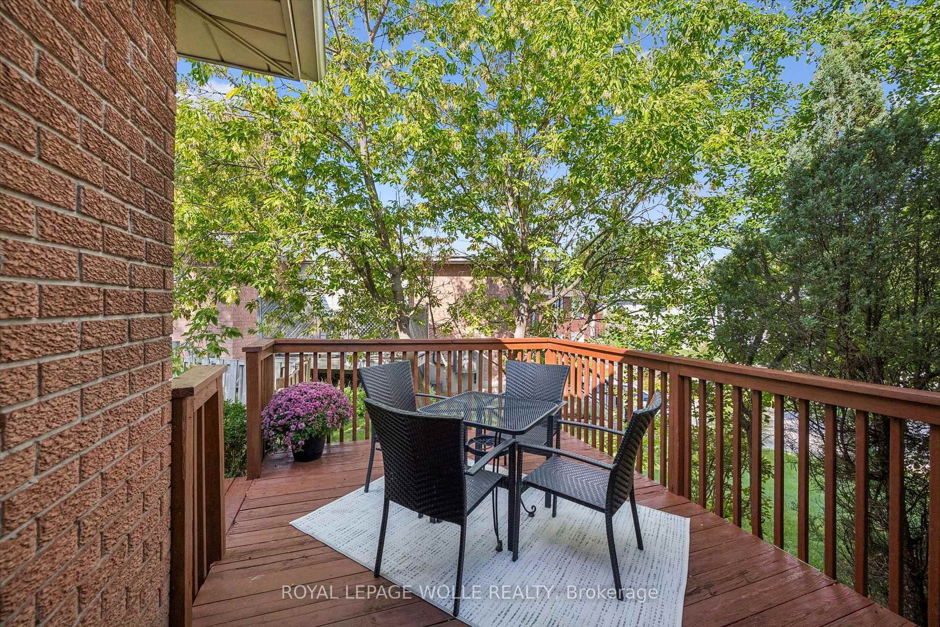 Photo 23 of 78 Old Huron Court, Kitchener, Brigadoon — HOMEH