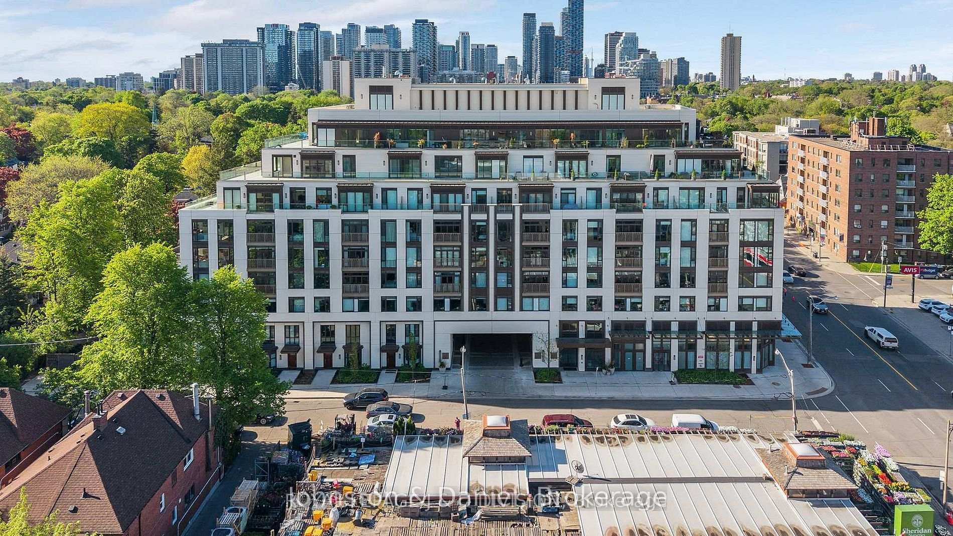 Photo 3 of Unit 710, 1 Strathgowan Avenue, Toronto, Lawrence Park South — HOMEH
