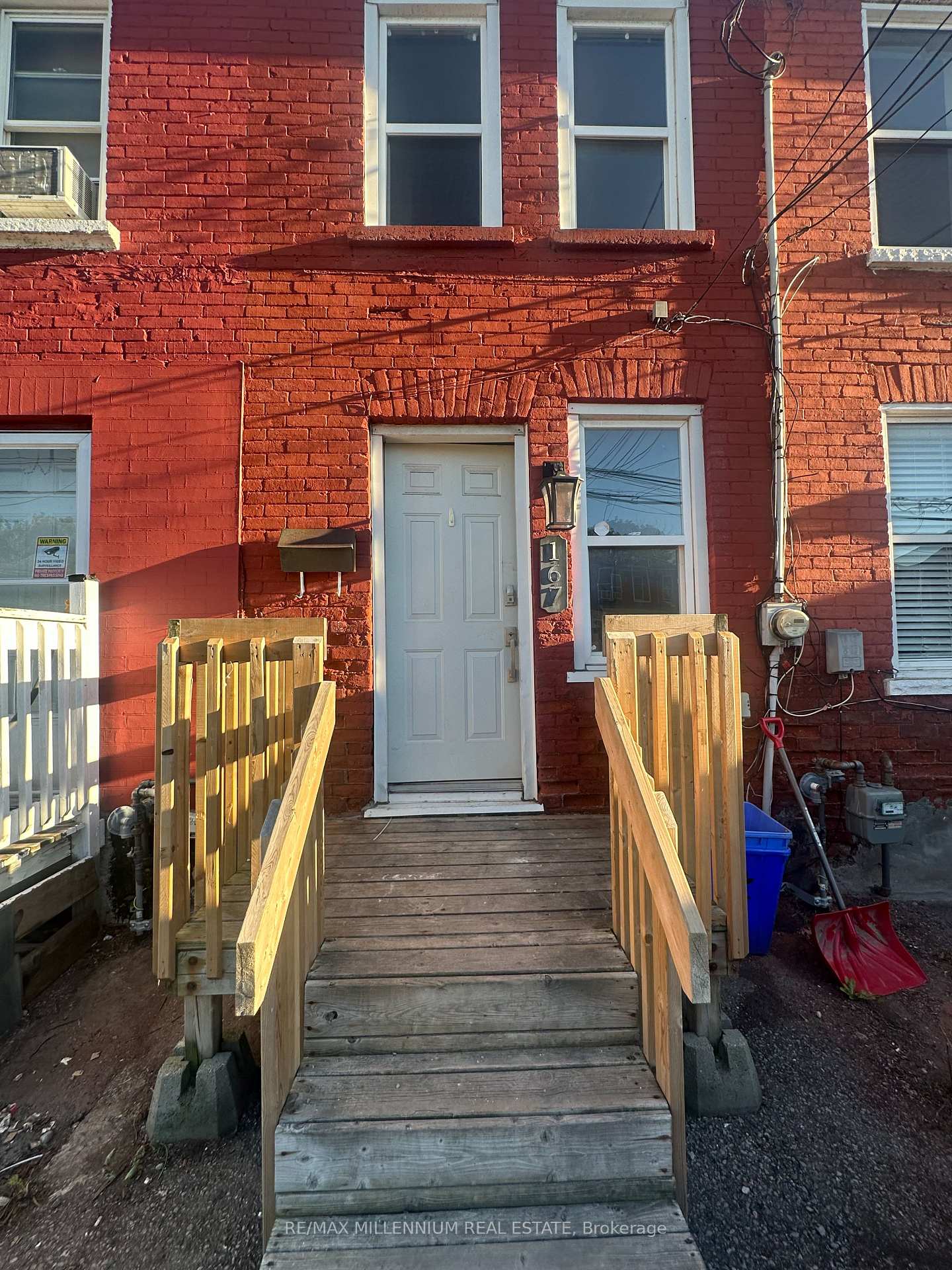 Photo of 167 Olive Avenue