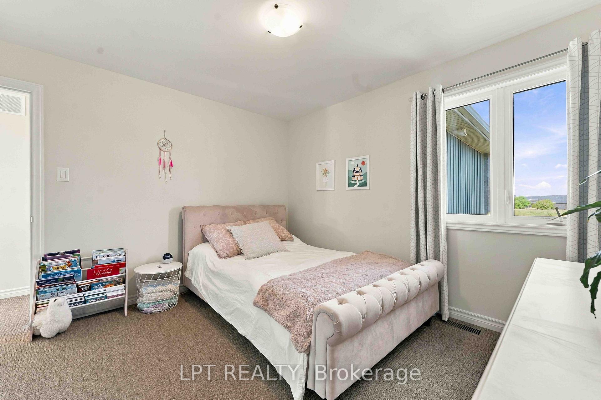 Photo 21 of 610 Cope Drive, Ottawa, Kanata - Emerald Meadows/Trailwest — HOMEH