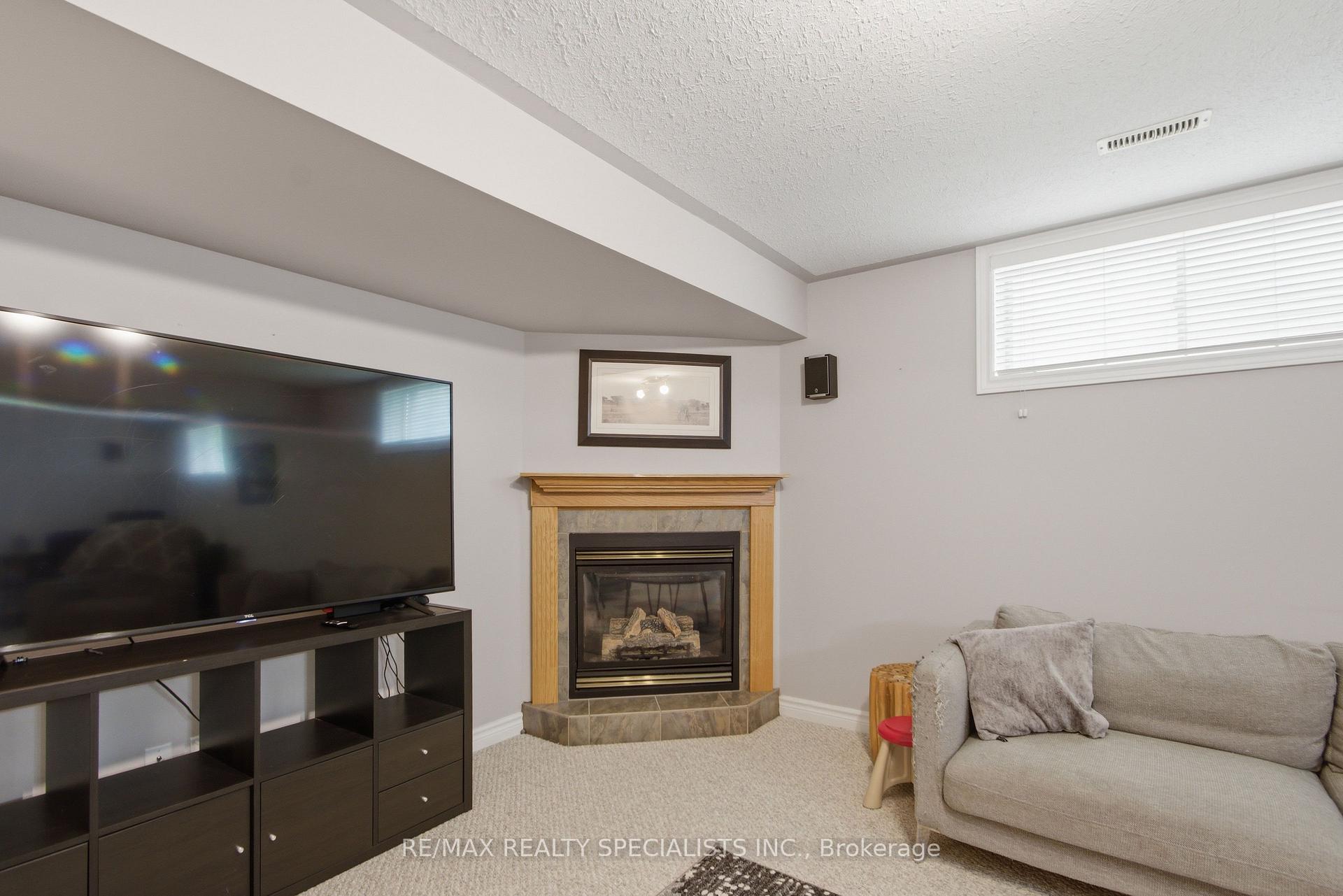 Photo 24 of 20 Stonegate Crescent, Quinte West, Frankford Ward — HOMEH