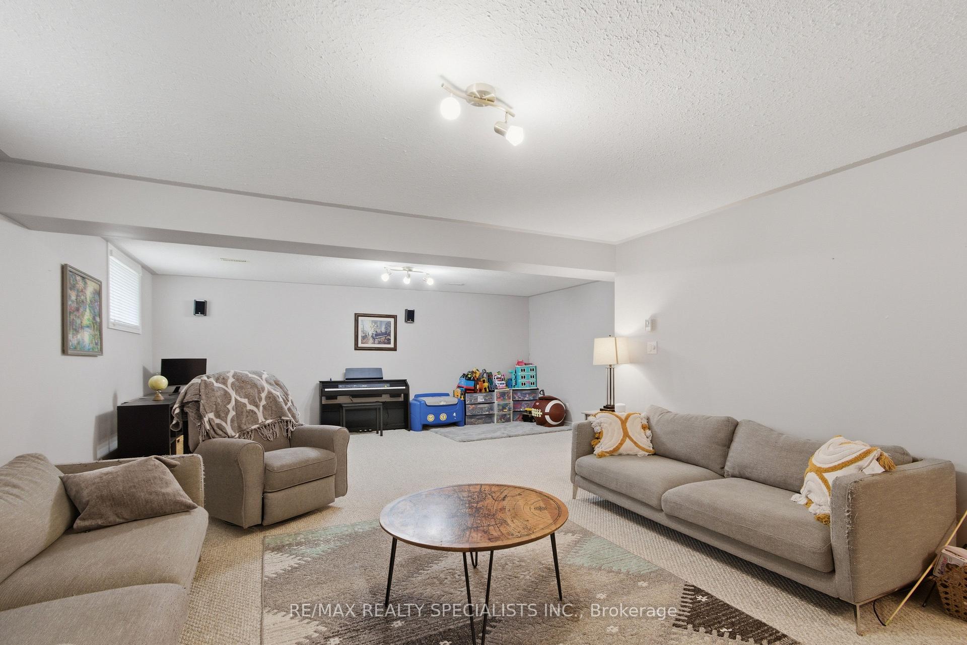 Photo 26 of 20 Stonegate Crescent, Quinte West, Frankford Ward — HOMEH
