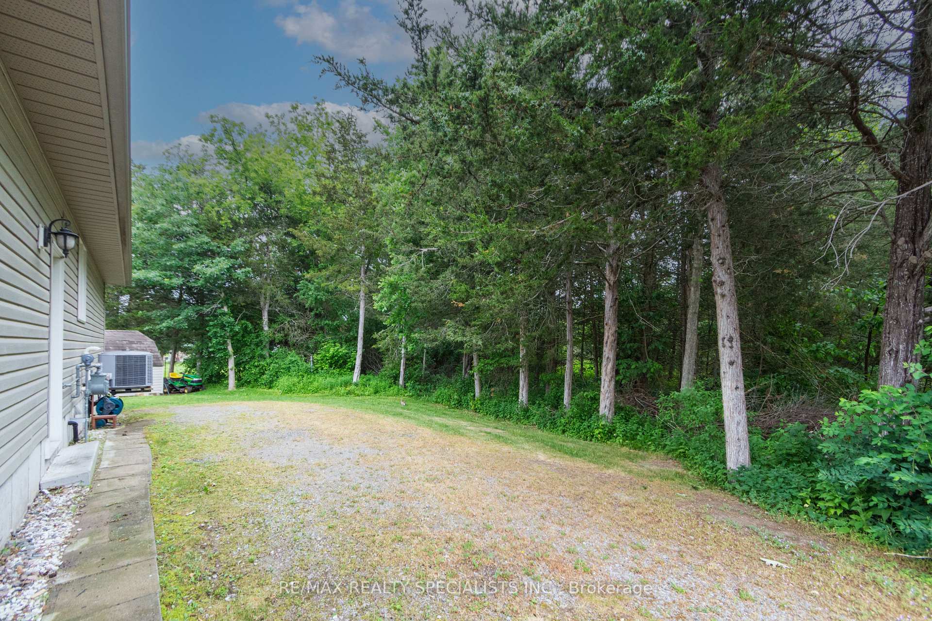 Photo 33 of 20 Stonegate Crescent, Quinte West, Frankford Ward — HOMEH