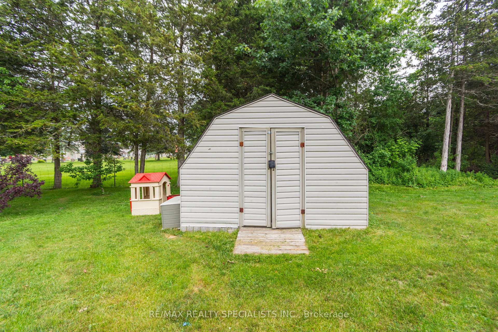 Photo 38 of 20 Stonegate Crescent, Quinte West, Frankford Ward — HOMEH