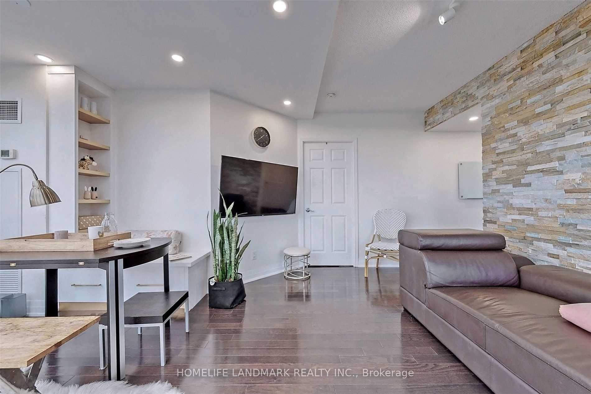 Photo 4 of Unit 2605, 18 Holmes Avenue, North York, Willowdale East — HOMEH