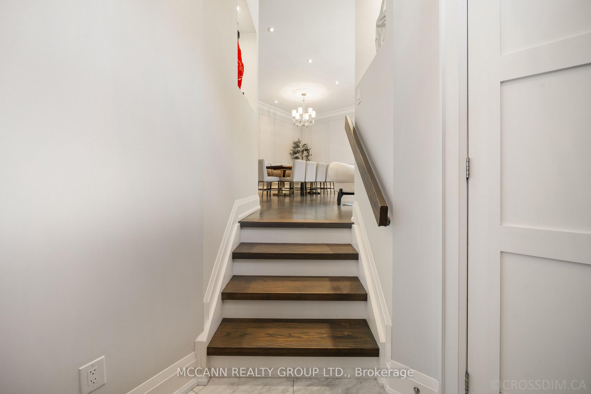 Photo 4 of 15 Belsize Drive, Toronto, Mount Pleasant West — HOMEH