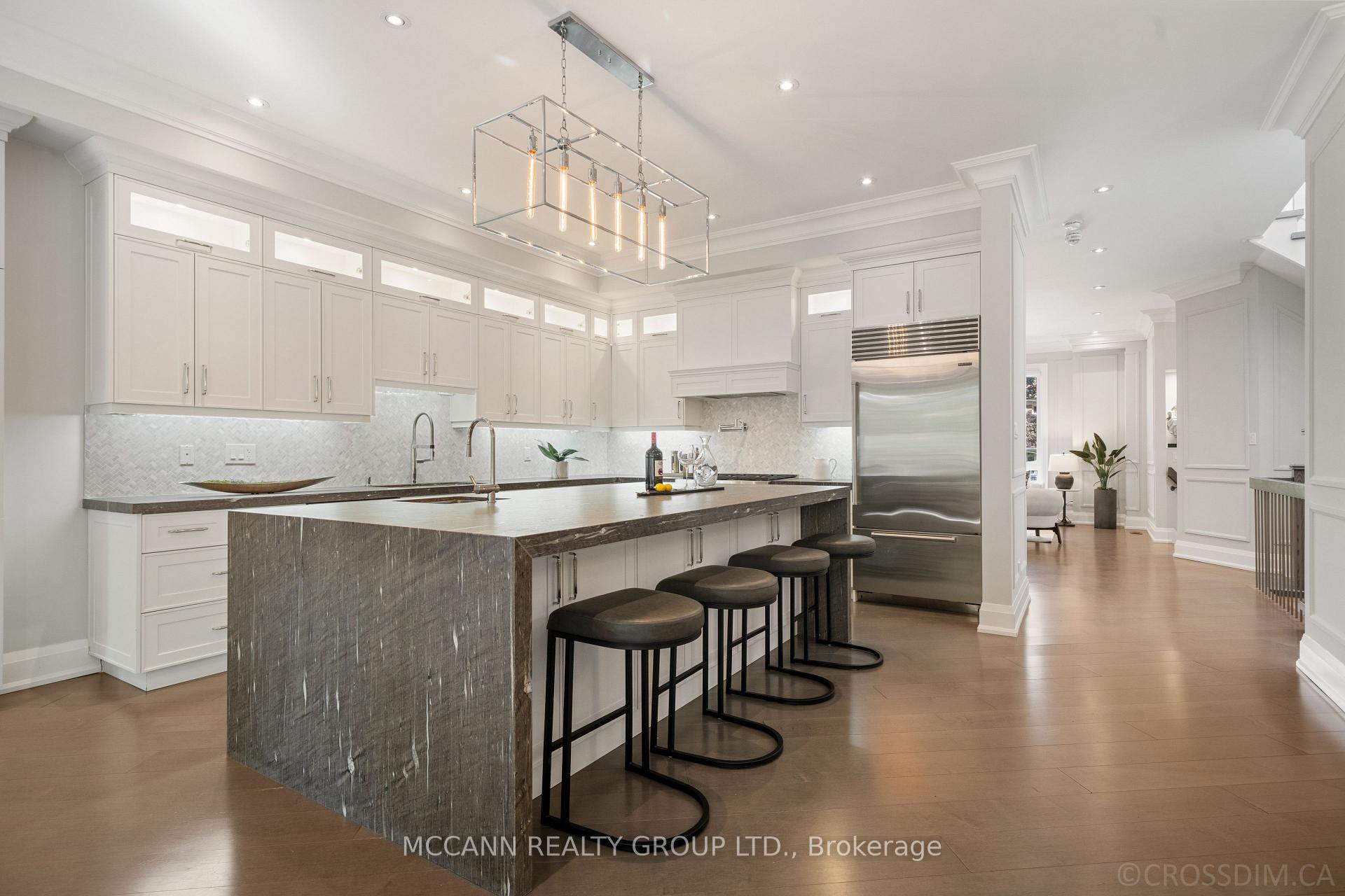 Photo 10 of 15 Belsize Drive, Toronto, Mount Pleasant West — HOMEH