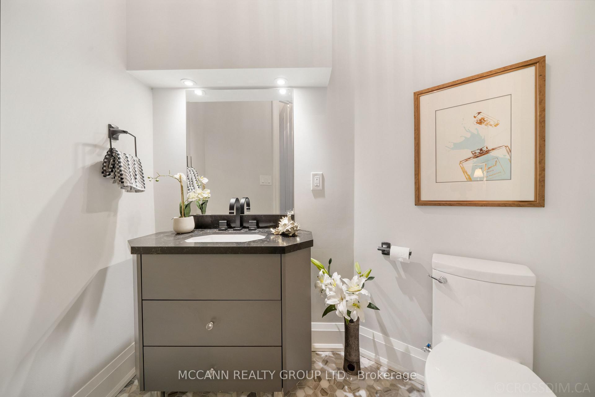 Photo 16 of 15 Belsize Drive, Toronto, Mount Pleasant West — HOMEH