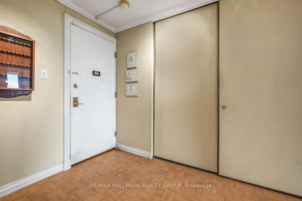 Photo 5 of Unit 1804, 505 St Laurent Boulevard, Ottawa, Viscount Alexander Park — HOMEH