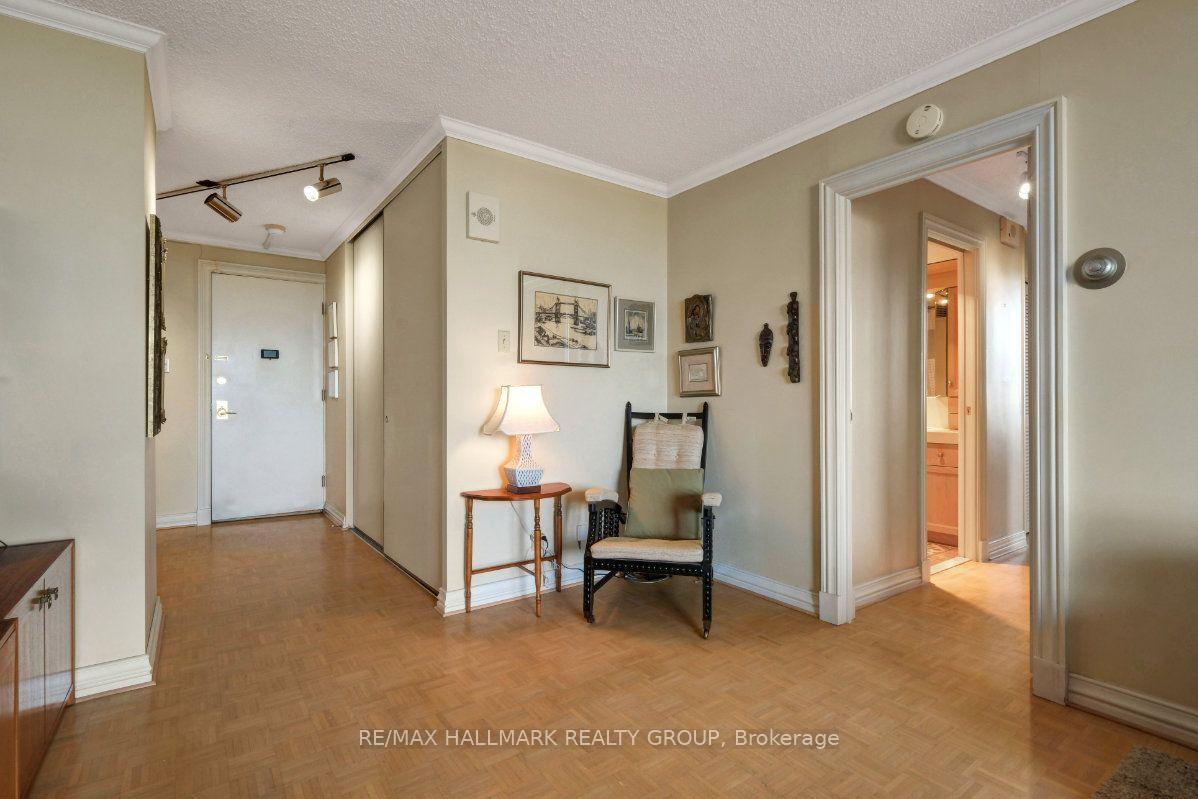 Photo 10 of Unit 1804, 505 St Laurent Boulevard, Ottawa, Viscount Alexander Park — HOMEH