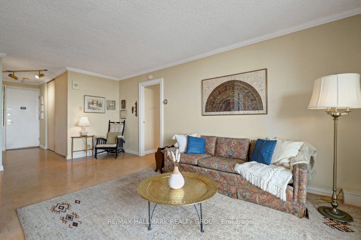 Photo 13 of Unit 1804, 505 St Laurent Boulevard, Ottawa, Viscount Alexander Park — HOMEH
